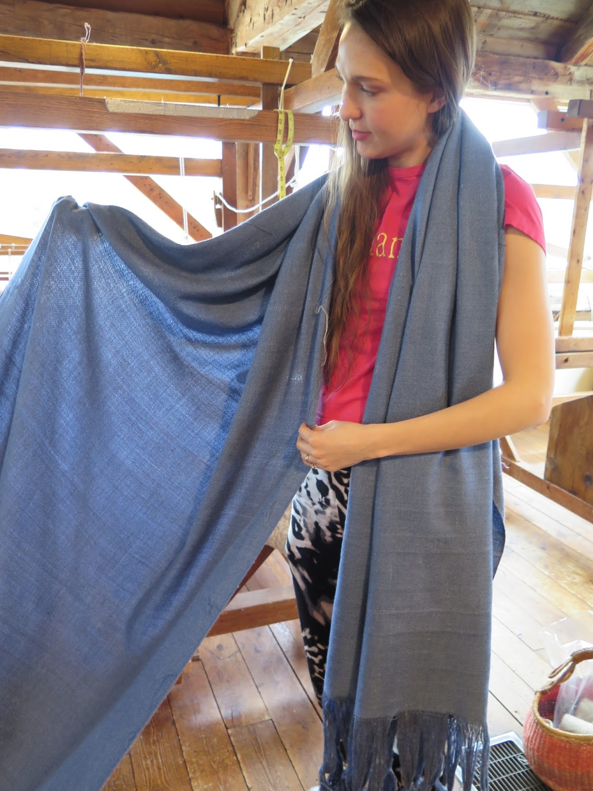 marshfield school of weaving: Birthday's, Blues & Barn Looms.