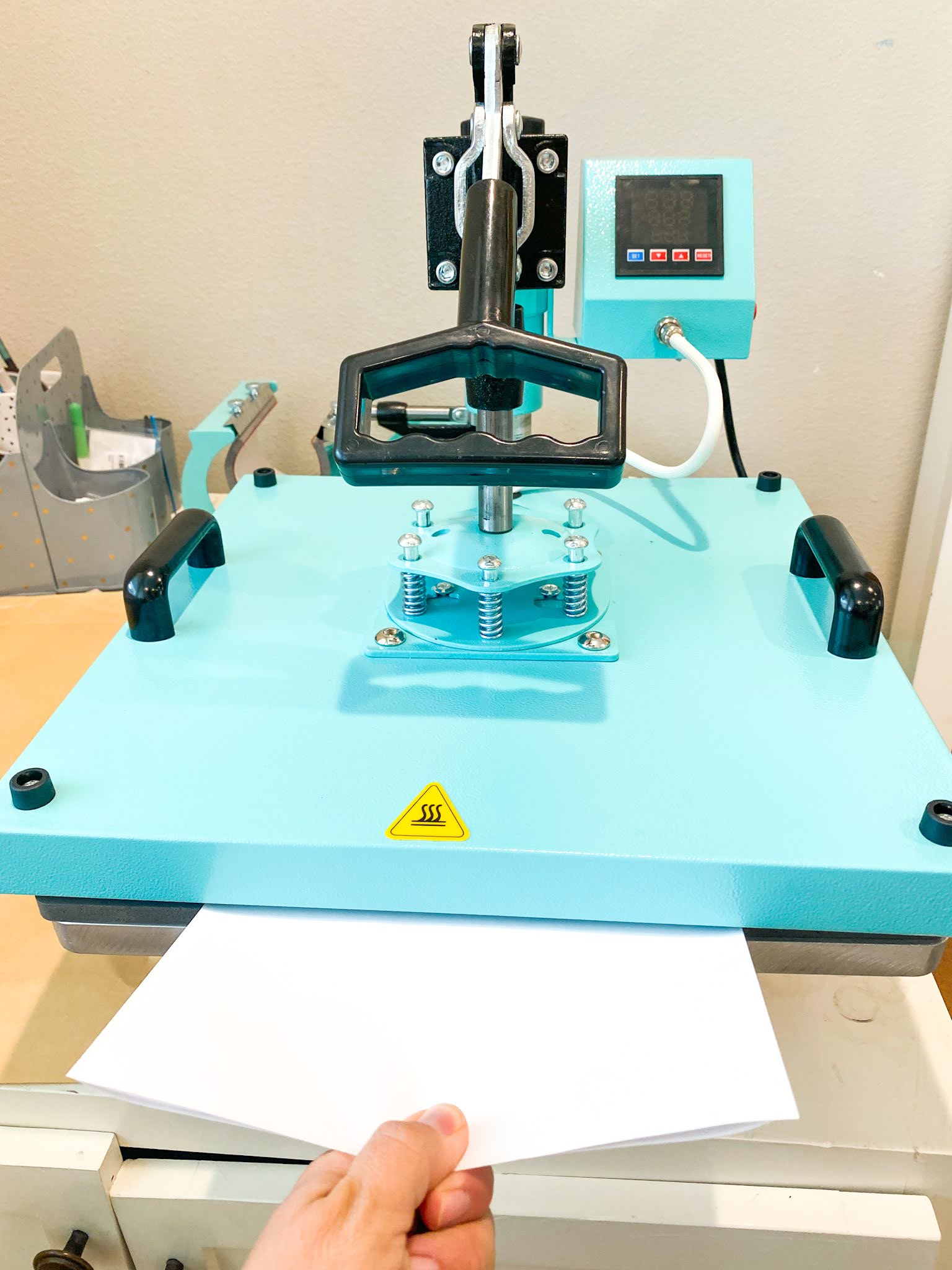 How to Accurately Adjust Pressure on a Heat Press Without a Pressure