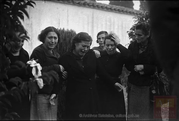 Surge IHR.WORLD, una web para buscar documentación de víctimas de la Guerra Civil y el franquismo Surge IHR.WORLD, una web para buscar documentación de víctimas de la Guerra Civil y el franquismo