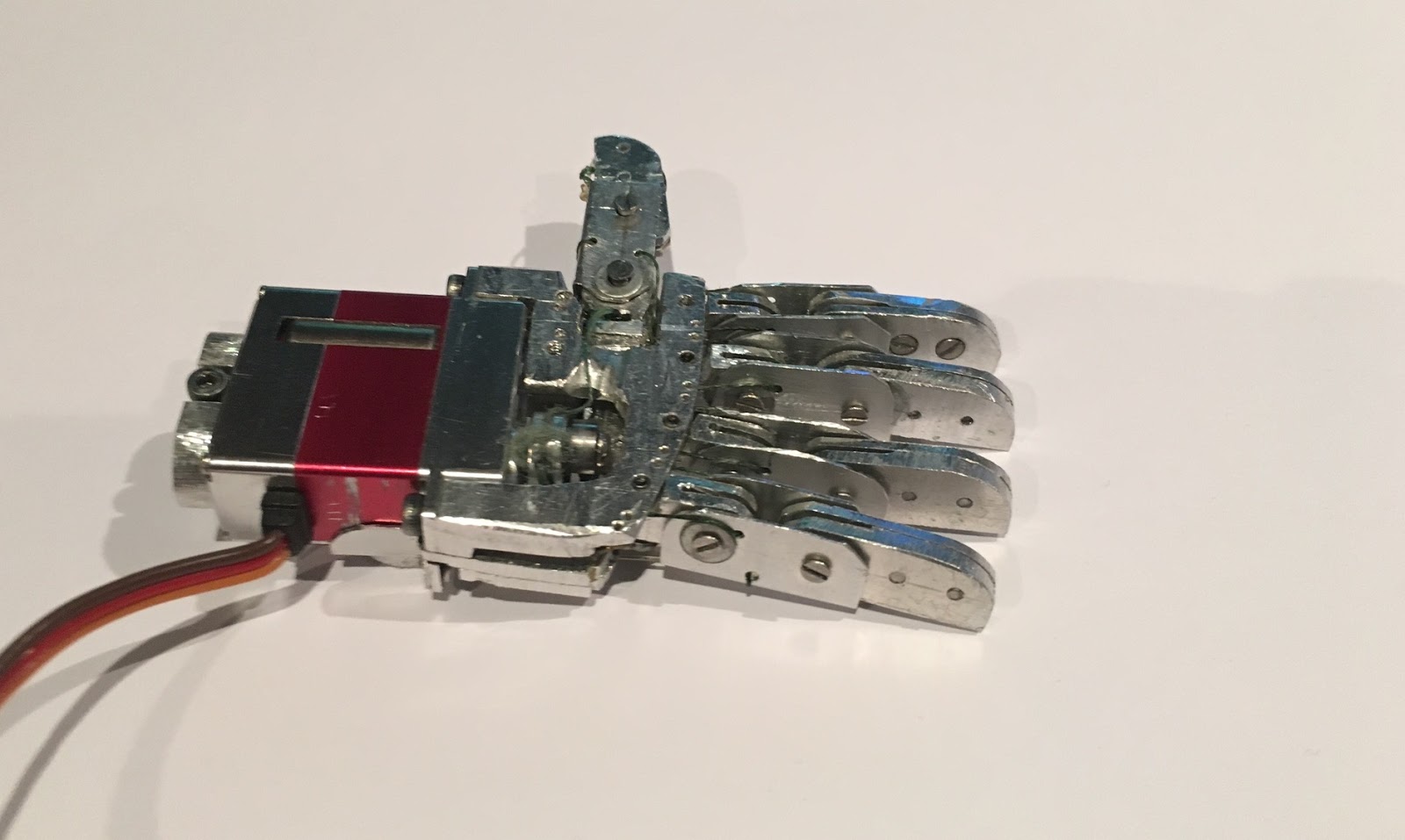Mini Robot Hand: The hand