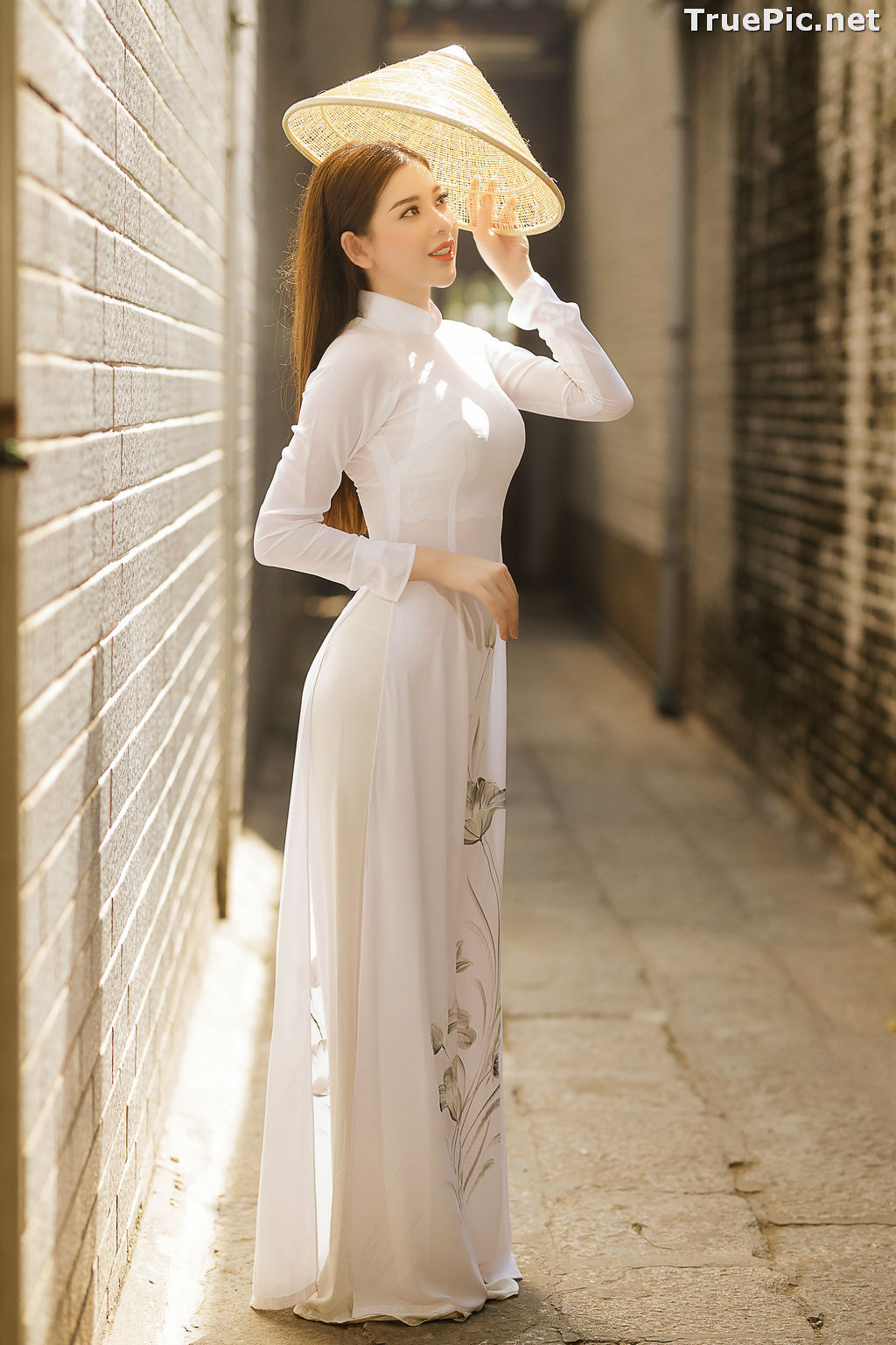 Image The Beauty of Vietnamese Girls with Traditional Dress (Ao Dai) #2 - TruePic.net - Picture-59