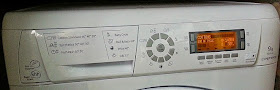 Hotpoint HULT 943 Washing Machine control panel digital display