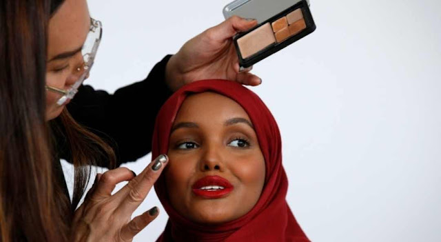 Desainer Somalia-Amerika Debutkan Jilbab di Nordstrom