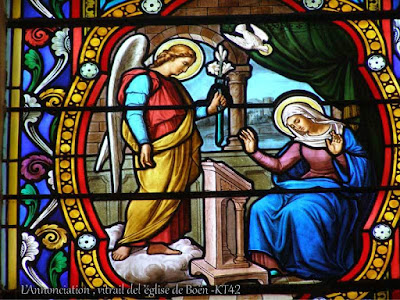Mois d'Octobre - Mois du Rosaire et fête de Notre Dame le 7 octobre Annonciation-vitrail-eglise