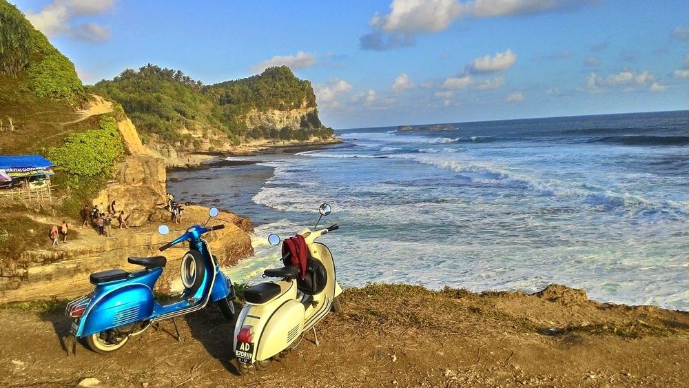 Paket Wisata Alam Pantai Pacitan
