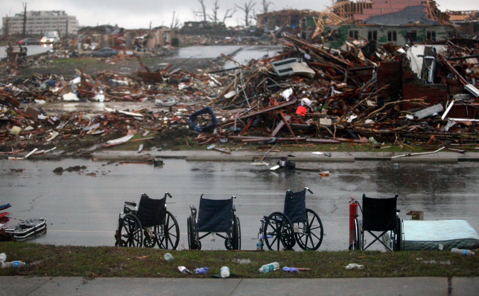 Sarah Hoffman Photo Metro Emergency Transport System aides after