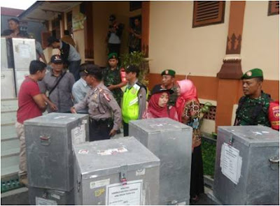 PENDISTRIBUSIAN LOGISTIK PILGUB DAN WAGUP KEC NGRAMPAL