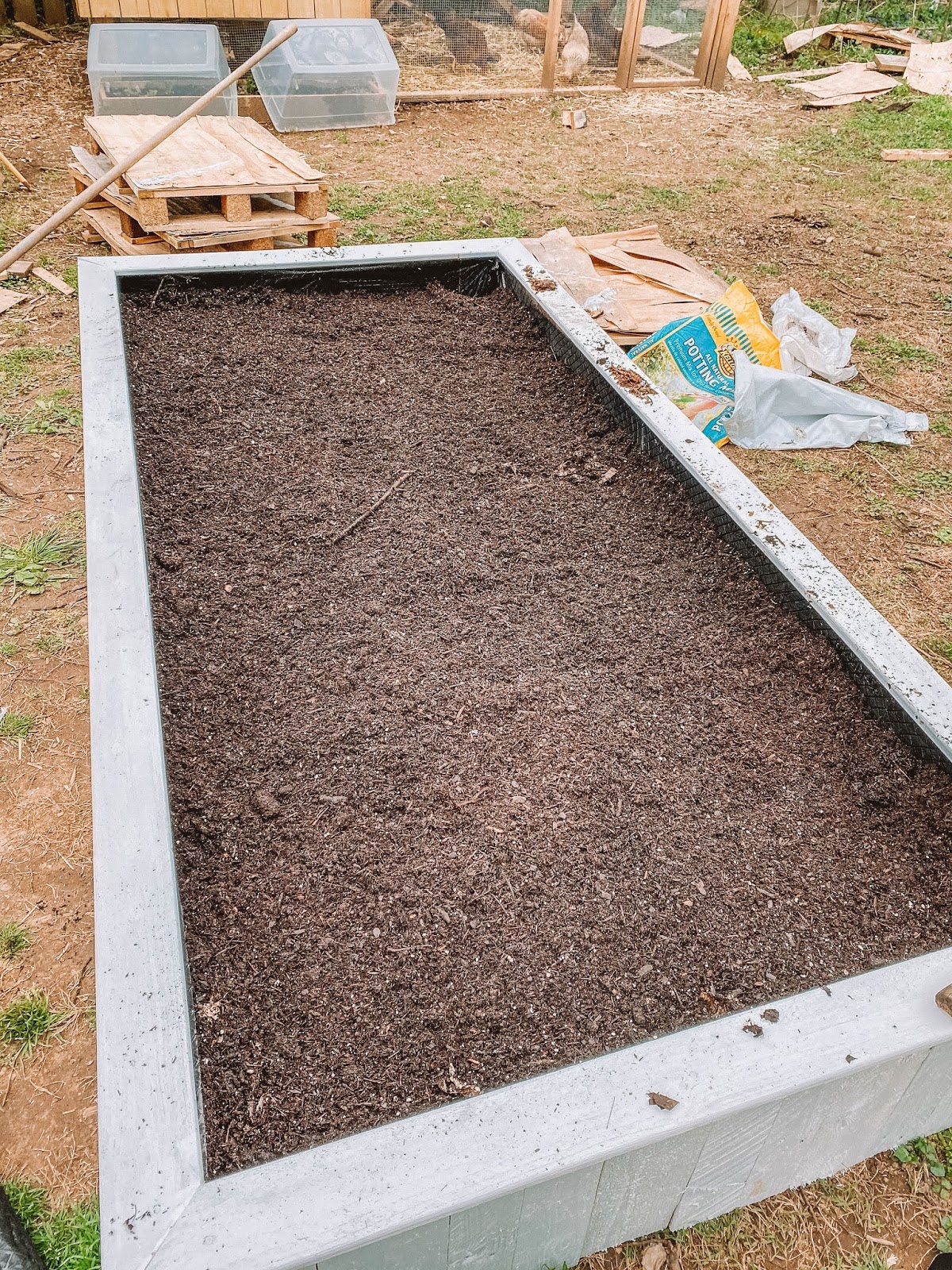 How To Fill A Garden Bed For Free