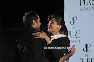 Sonam Kapoor's New Hair Look at the launch of Pure Concept store