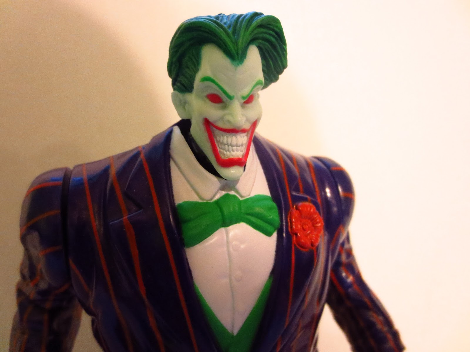 Action Figure Time Machine 90's Edition: Laughing Gas Joker from Legends of  the Dark Knight by Kenner