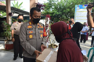 Bhakti Sosial Polresta Cirebon ke Lembur Tohaga Lodaya Sangkan di Desa Pesanggrahan Cirebon Bhakti Sosial Polresta Cirebon ke Lembur Tohaga Lodaya Sangkan di Desa Pesanggrahan Cirebon