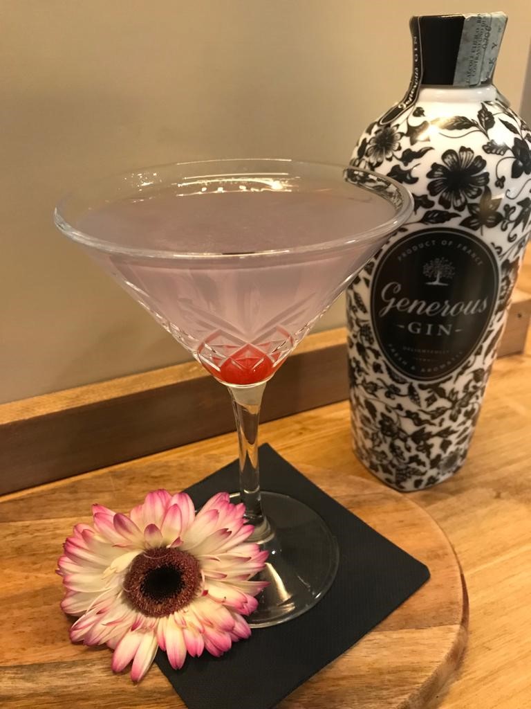 "AVIATION" cocktail IBA, ricetta e storia del cocktail nato per piloti