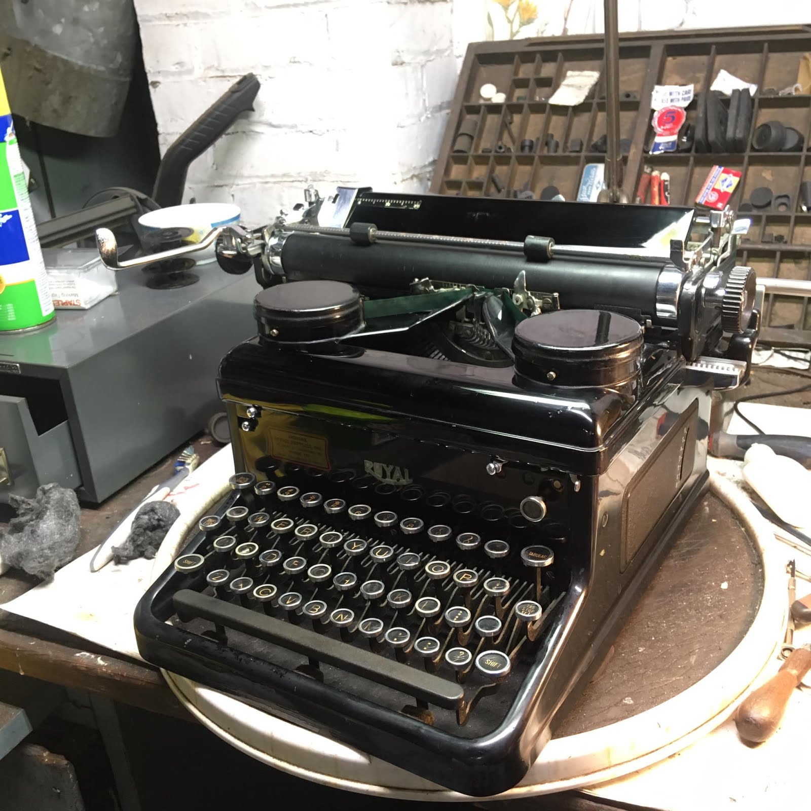 A Gothic Royal/ /THE TYPEWRITER REVOLUTION