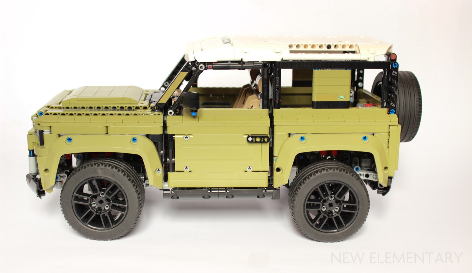 LEGO® Technic review: 42110 Land Rover Defender - the model
