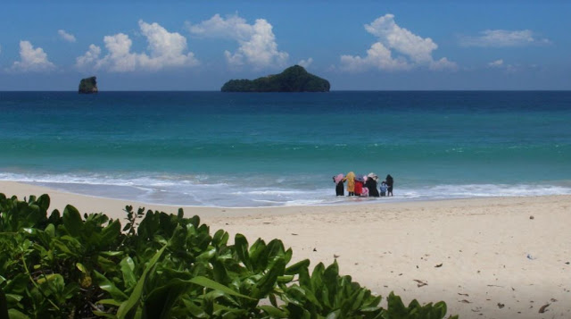 10 Foto Pantai Sendiki Malang Harga Tiket Masuk & Penginapan