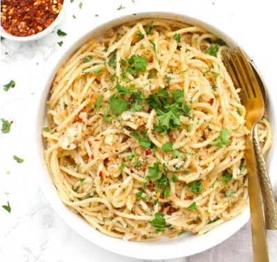 VEGAN BUTTER GARLIC NOODLES WITH TOASTED BREADCRUMBS #vegetarian