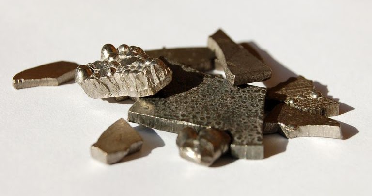 Atom dari unsur yang sama memiliki sifat