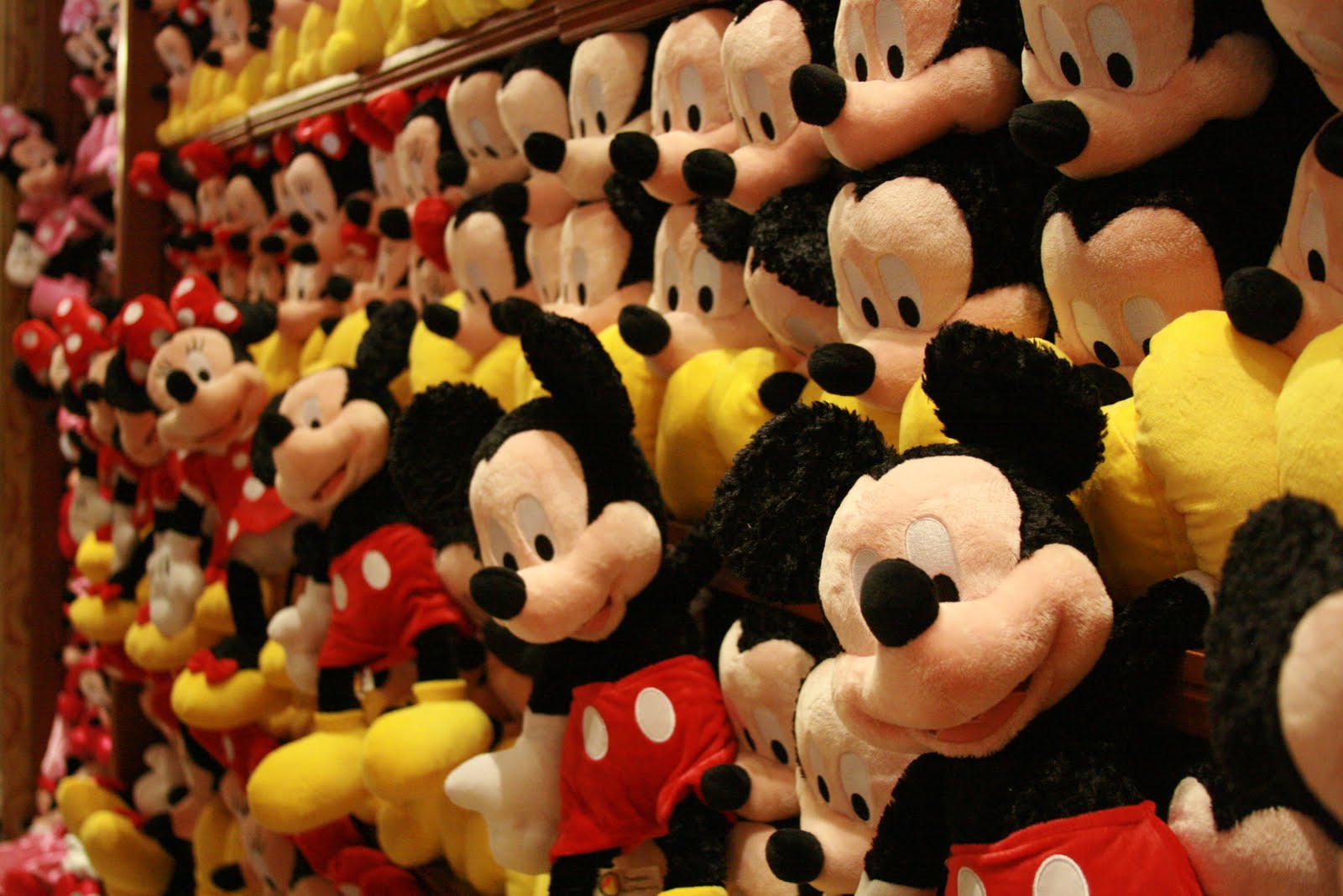 9 Souvenirs You'll Totally Regret Buying In Disney World