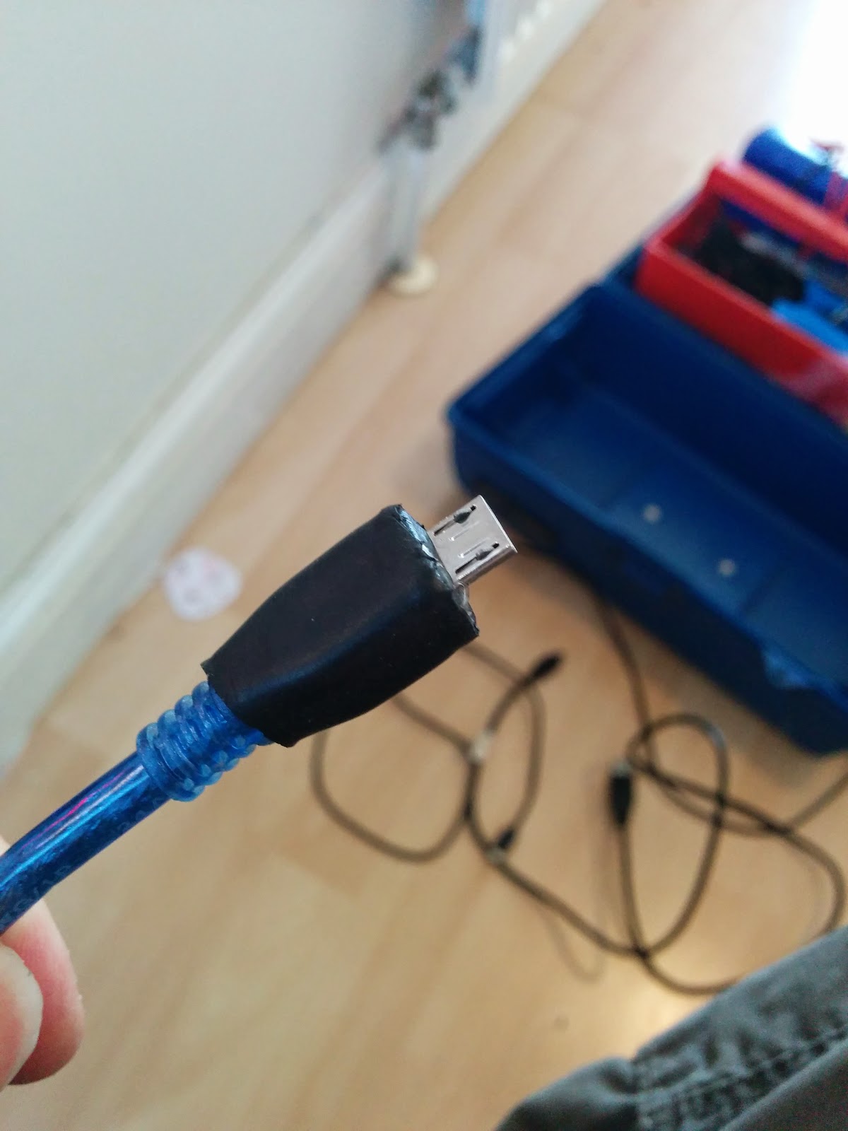 stuphi: DIY USB OTG Cable