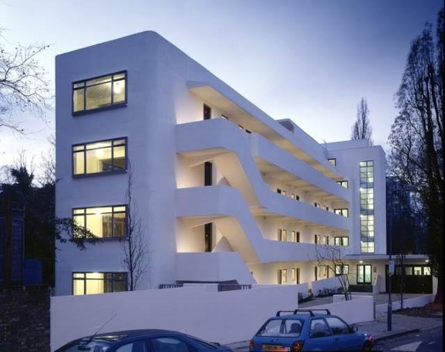 8) Bangunan Isokon di London (Wells Coates, London, UK, 1934)