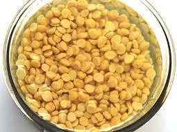 soak-the-chana-dal-in-the-hot-water