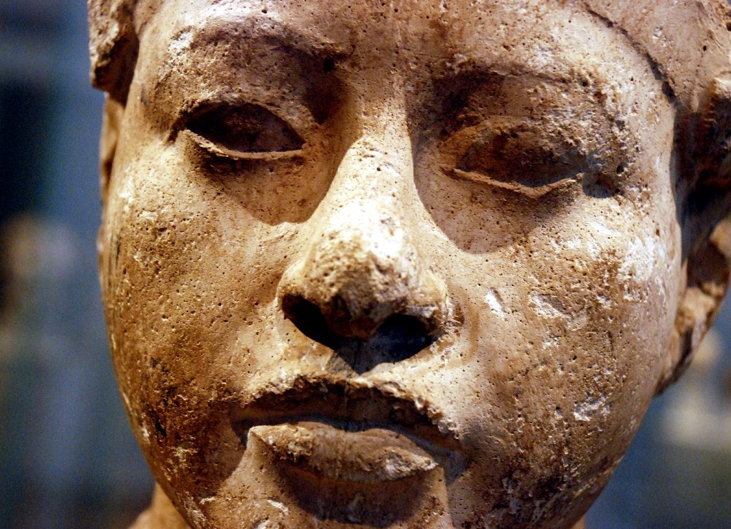 Лица в древнем мире. Нефертити реконструкция. Эхнатон реконструкция внешности. Нефертити слепок.