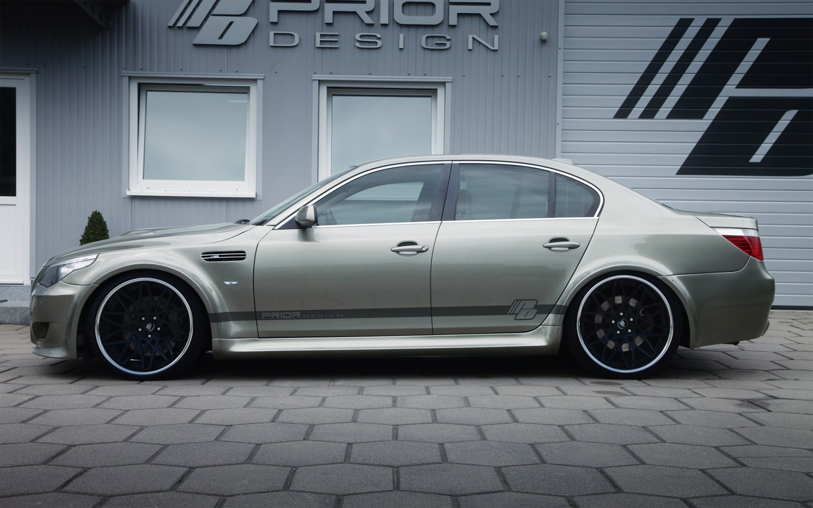 Autoniusy Bmw M5 E60 Widebody By Prior Design