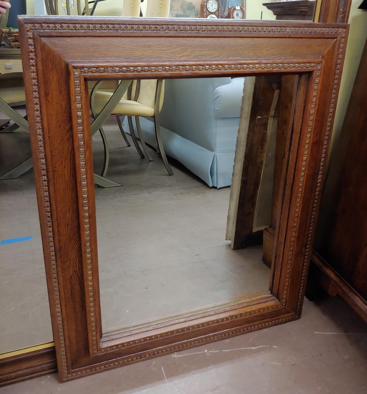 UHURU FURNITURE & COLLECTIBLES SOLD 99223 Carved Oak Framed Mirror 28