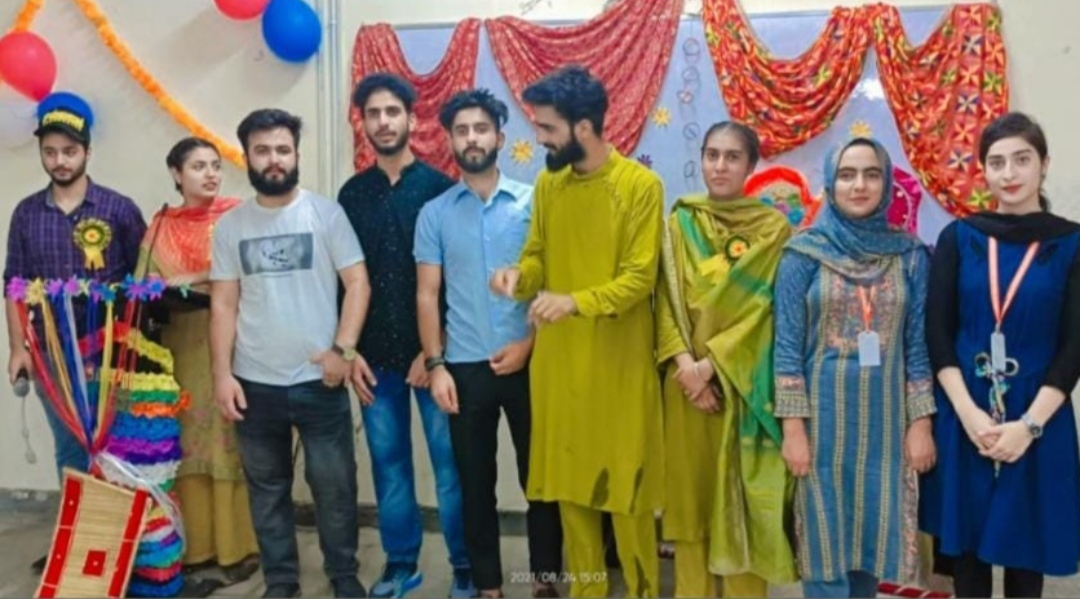 Adesh Institute of Paramedical Sciences, Bathinda celebrated ‘Teej’ with great festivity and enthusiasm Speaking on the occasion, Principal Adesh Institute of Paramedical Sciences, Dr. Imtiyaz Wani highlighted the cultural significance of Teej festival and said in Punjab