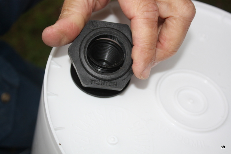 coopqueen Putting a bulkhead fitting into a bucket