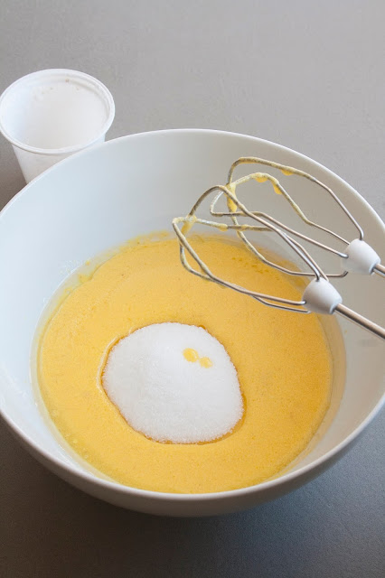 Torta ai 7 vasetti con ciliegie step 2