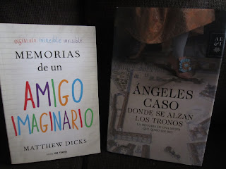 Libros Memorias de un amigo imaginario y Donde se alzan los tronos