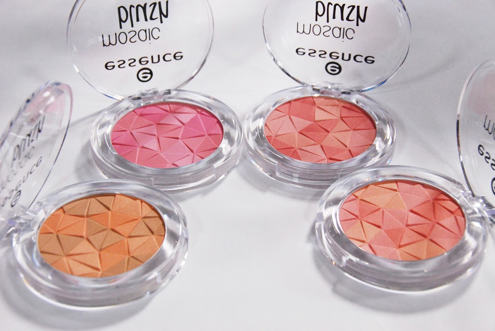 Beautyglace {Preview} Essence Alle neuen Blushes und Contouring Paletten