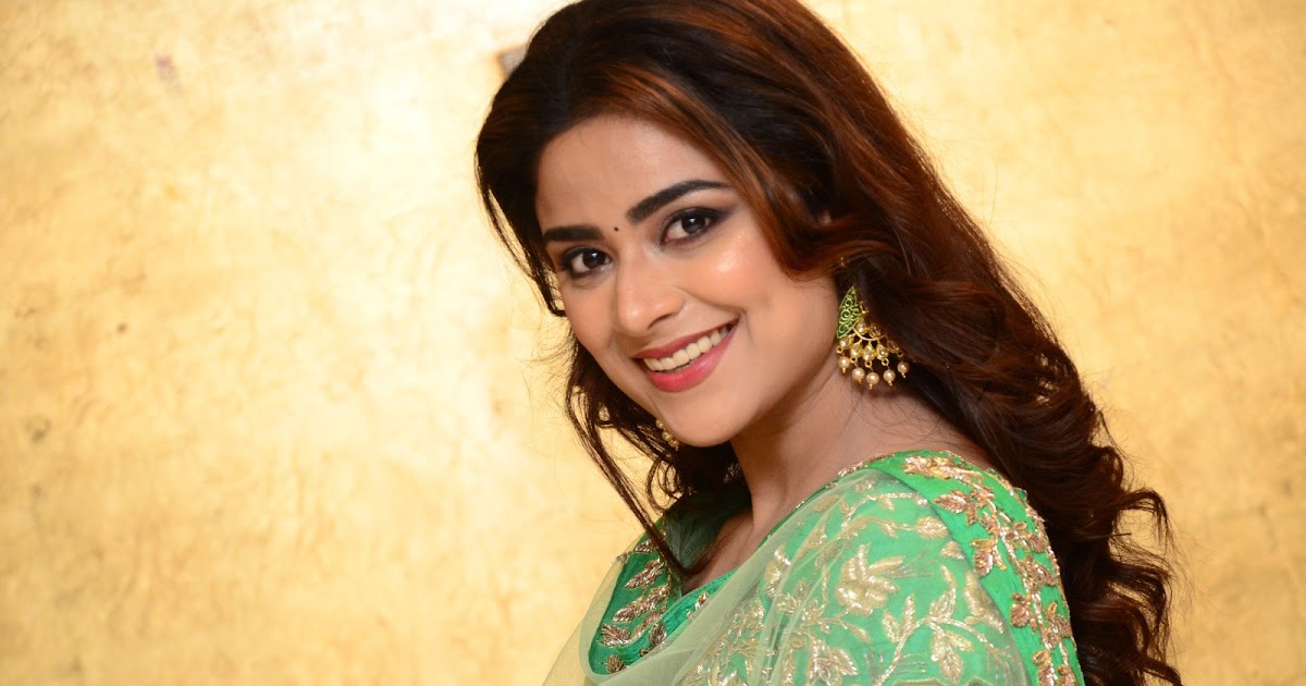 Actress Priyanka Sharma Photo Gallery