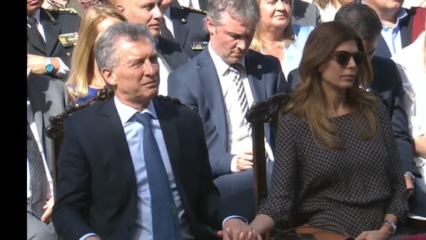 A Macri le recordaron su promesa de pobreza cero en el Milagro: ''Llevate el rostro de los pobres'' A Macri le recordaron su promesa de pobreza cero en el Milagro: ''Llevate el rostro de los pobres''