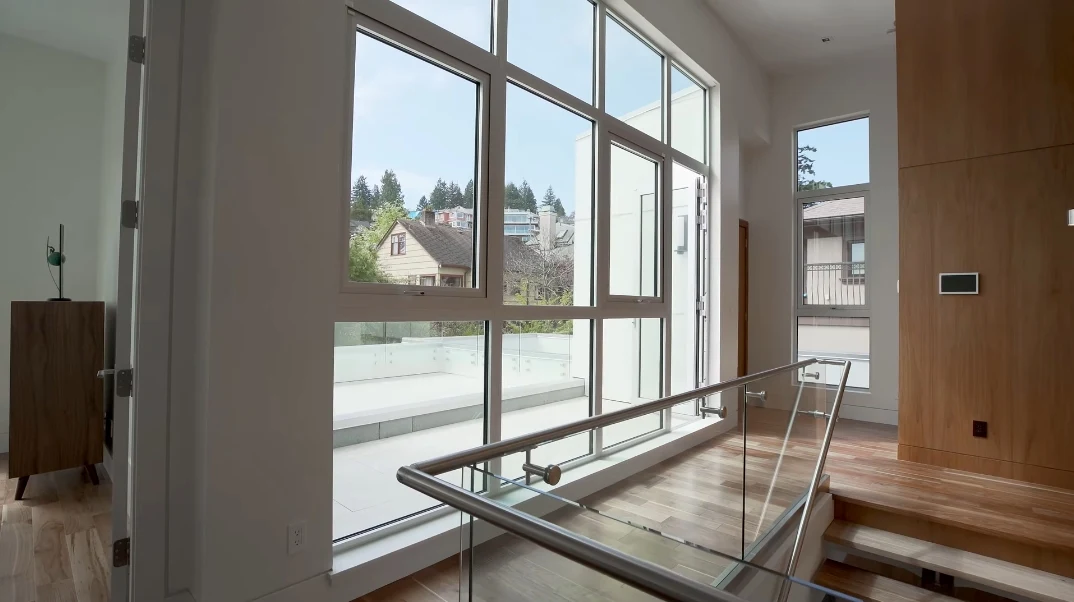 66 Interior Design Photos vs. Tour C$14 Million West Vancouver Contemporary House With Car Turntable