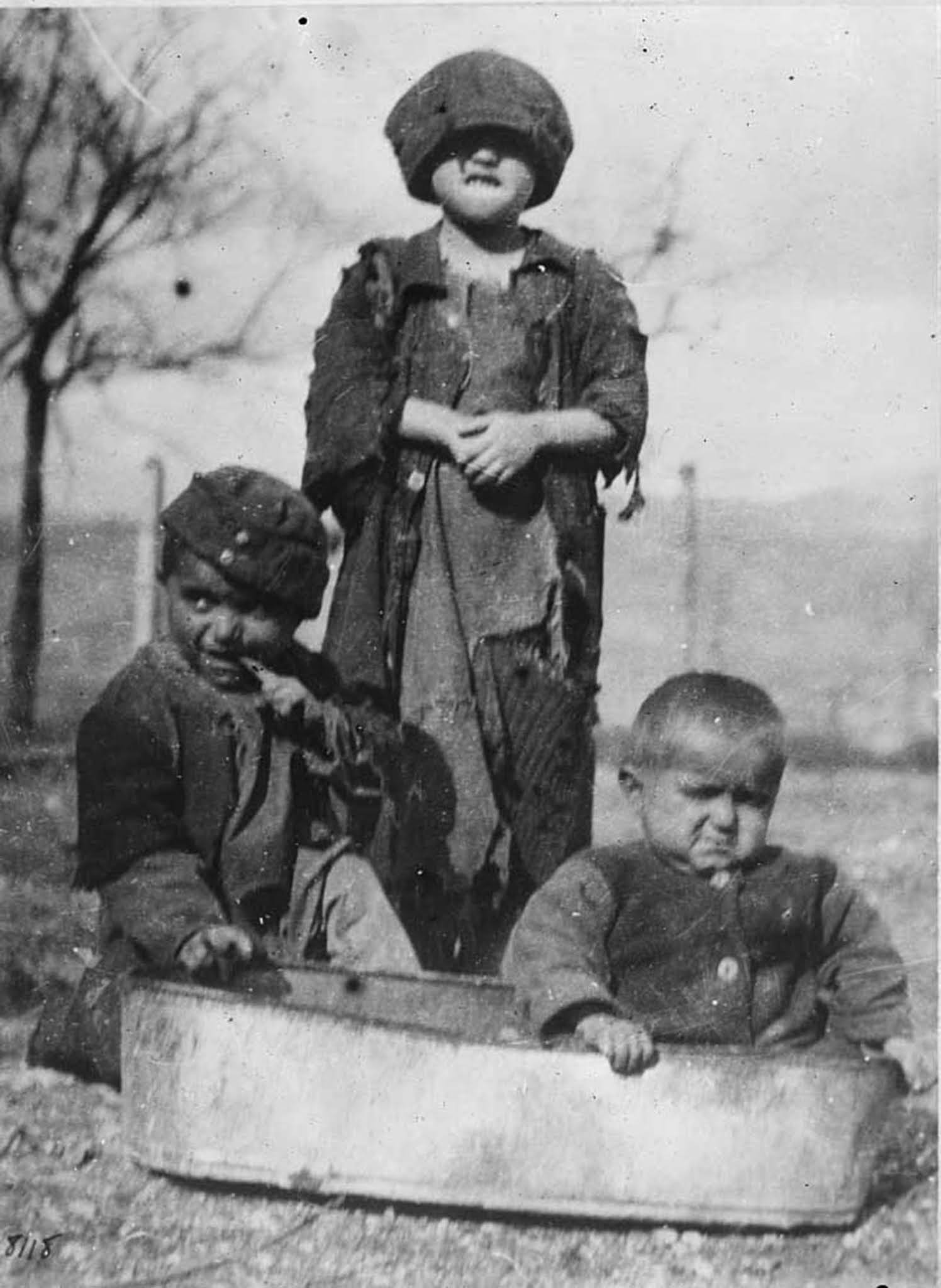 People of Balkans 100 years ago
