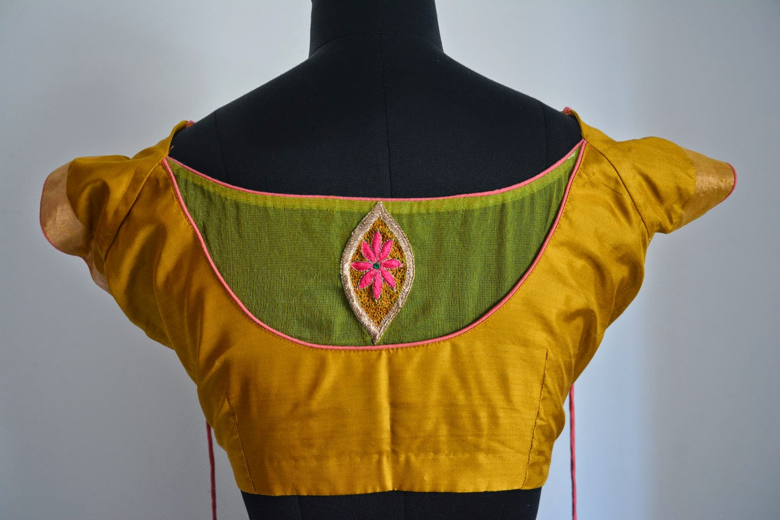 BACK NECK BLOUSE READY MADE AND CUSTOMIZED DESIGNER BLOUSE WITH BLOUSE DESIGNS CATALOGUE NEW