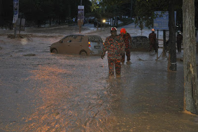 Koleksi 13 Gambar Banjir Lumpr Di Subang [Putra Height]