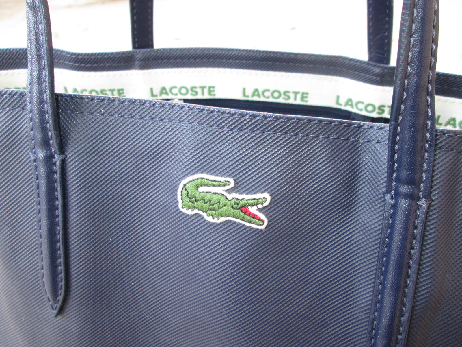 d0rayakEEbaG Authentic LACOSTE Dark Blue Tote Bag(SOLD)