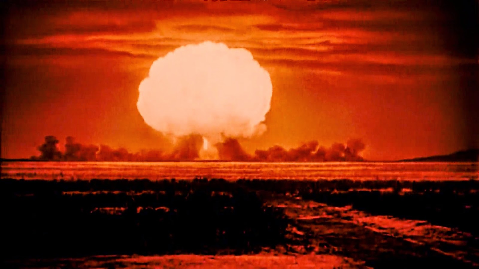 Trinity and Beyond: The Atomic Bomb Movie (1995)[1080p.]