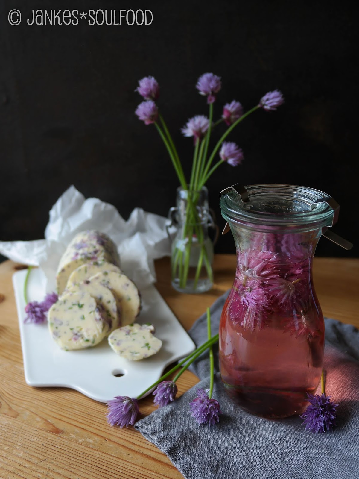 Jankes Seelenschmaus: Schnittlauchblüten-Essig Jankes Seelenschmaus: Schnittlauchblüten-Essig