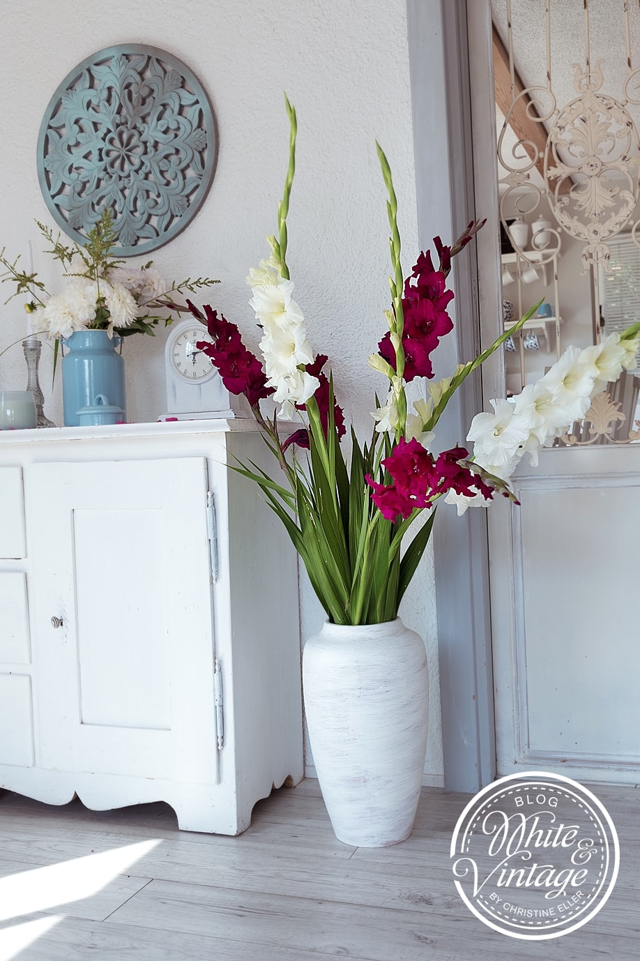 Deko Und Diy Blog Kreative Deko Ideen Fur Ein Schones Zuhause Sommerliche Blumendeko Dekorieren Mit Gladiolen White And Vintage