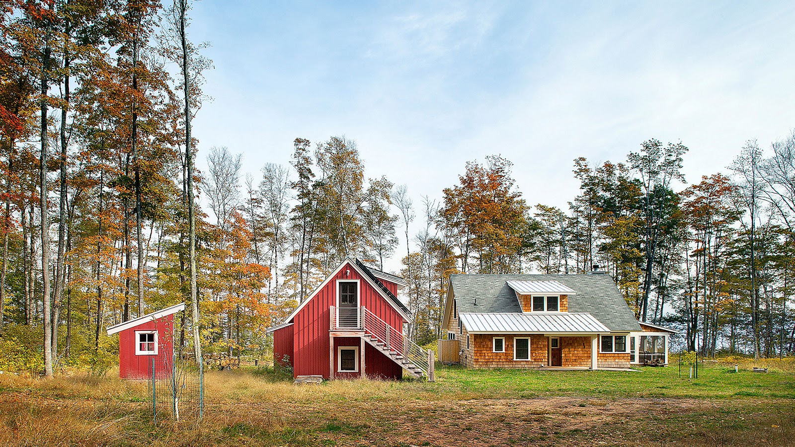 A Lakeside Cottage on Madeline Island TINY HOUSE TOWN