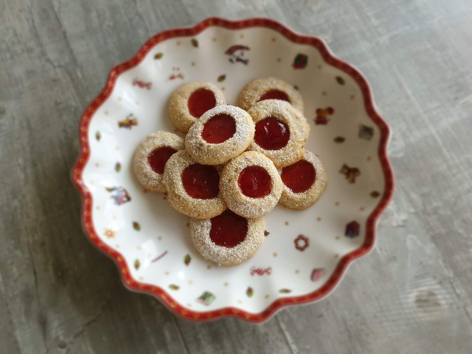 Finger-Kolatschen - Zarte Marmeladenplätzchen | Julia&amp;#39;s Sweet Bakery
