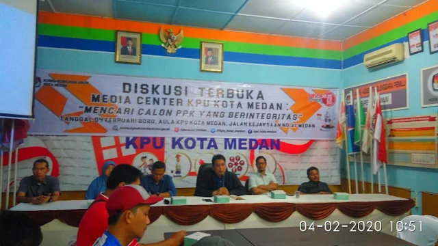 Diskusi Terbuka Media Center Pilkada Kota Medan, Keterbukaan KPU Kota Medan Jalankan Tahapan Pilkada Diapresiasi