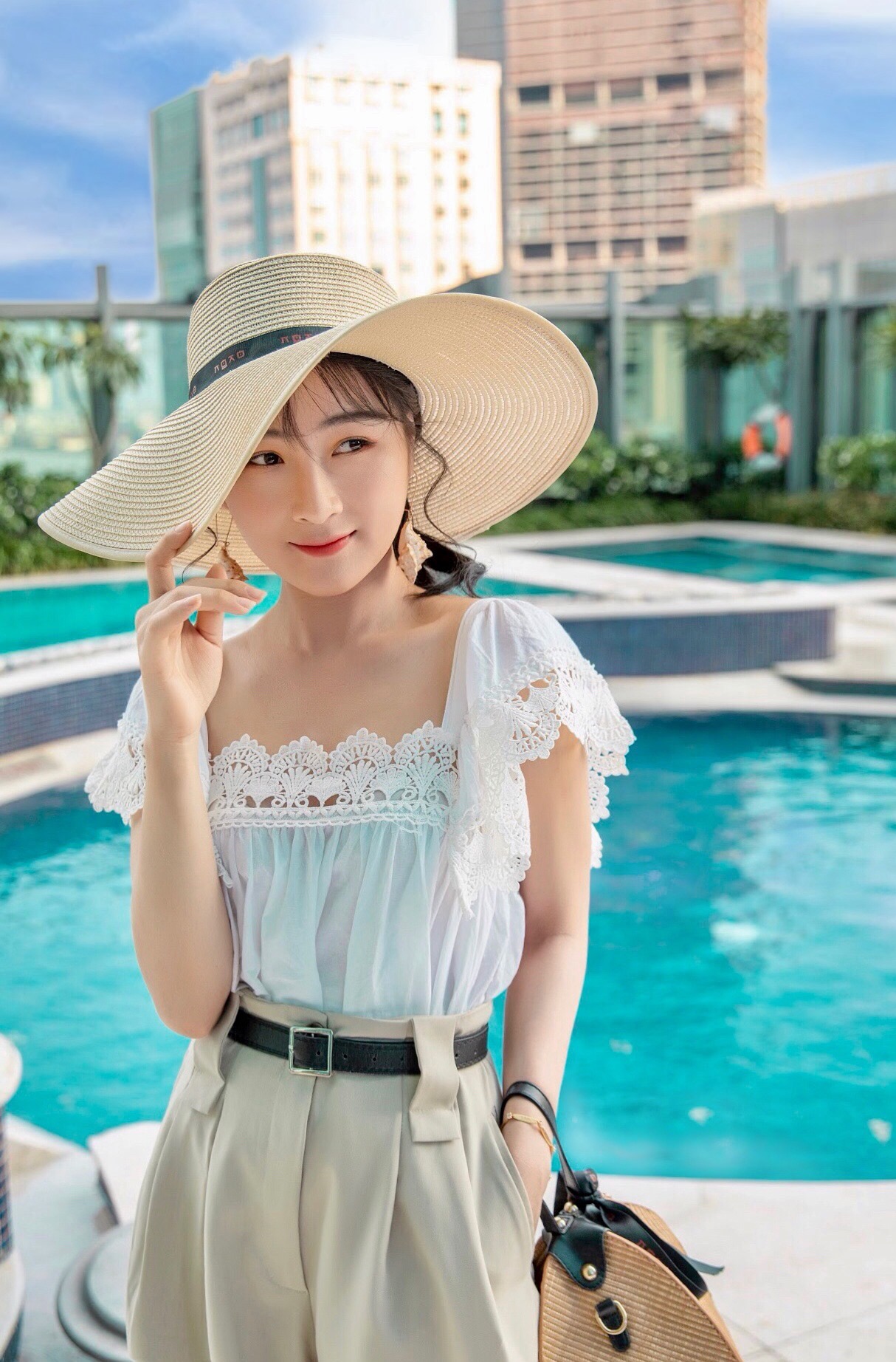 clip nóng tường vi 16