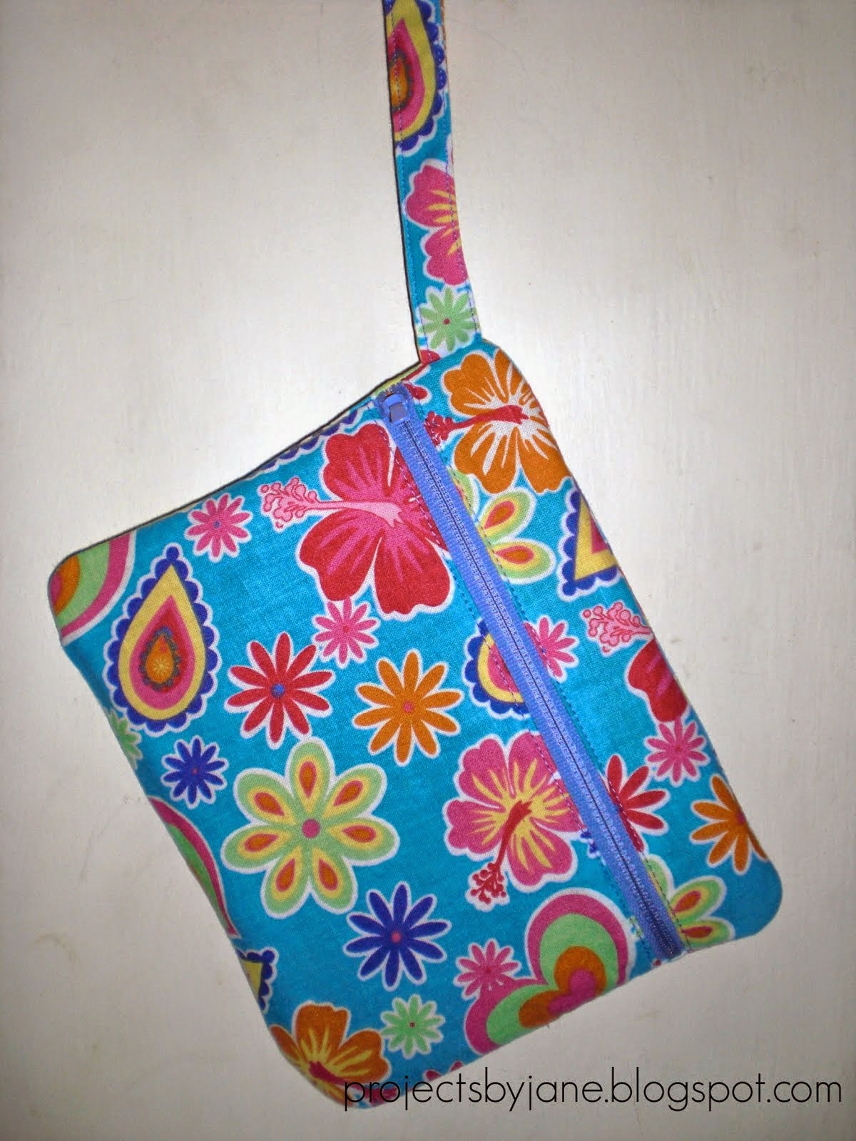 This is how I draw and sew a bag dart | Projects by Jane