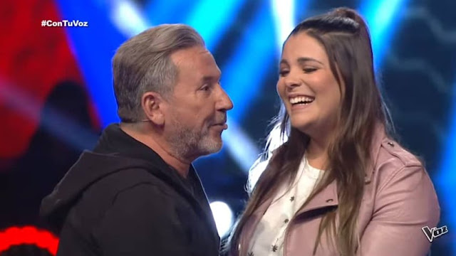 Venezolana Laura De Freitas brilla en La Voz México con Ricardo Montaner