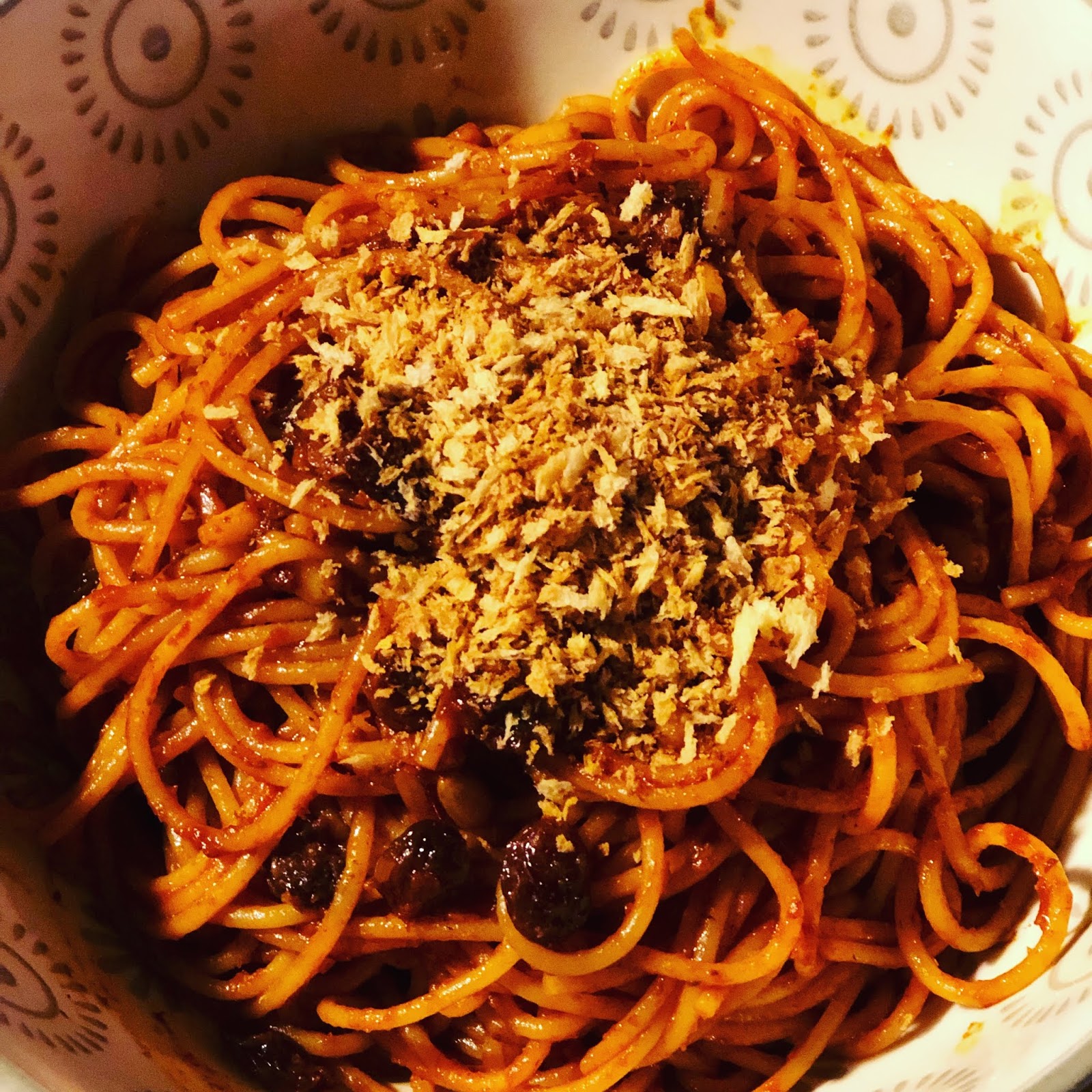 Spaghetti met ansjovis in tomatensaus (Jamie Oliver)
